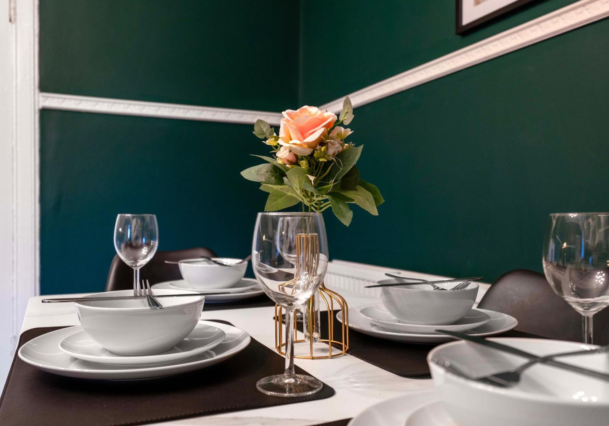 Alexander Apartment By Klass Living Coatbridge Exteriör bild