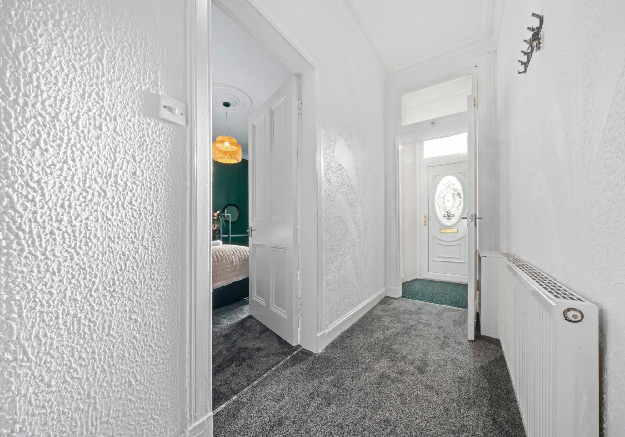 Alexander Apartment By Klass Living Coatbridge Exteriör bild